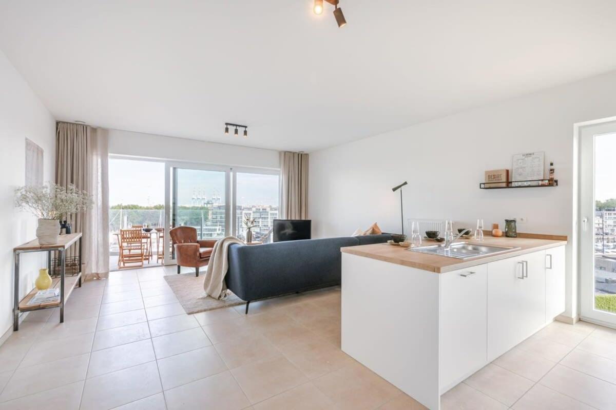 Huswell - Lovely New Apartment At The Harbor + Parking Bruges Exterior photo
