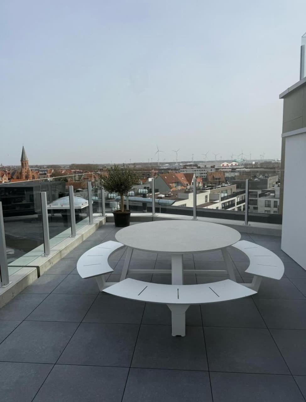 Huswell - Lovely New Apartment At The Harbor + Parking Bruges Exterior photo